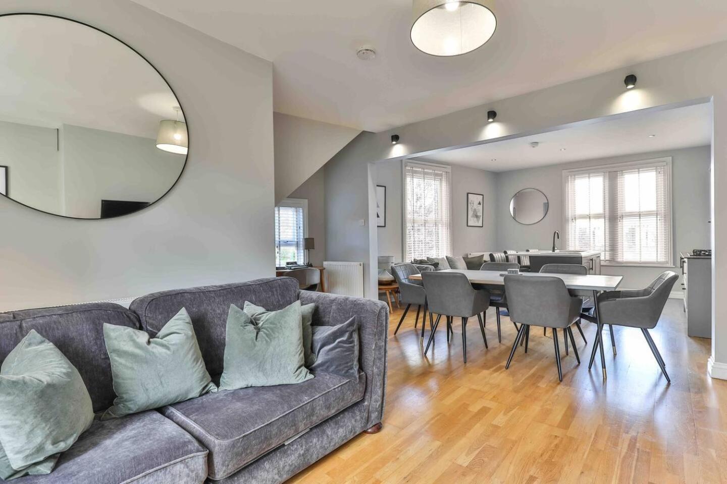 Stylish & Spacious 3 Bed Apartment With Parking شيفيلد المظهر الخارجي الصورة